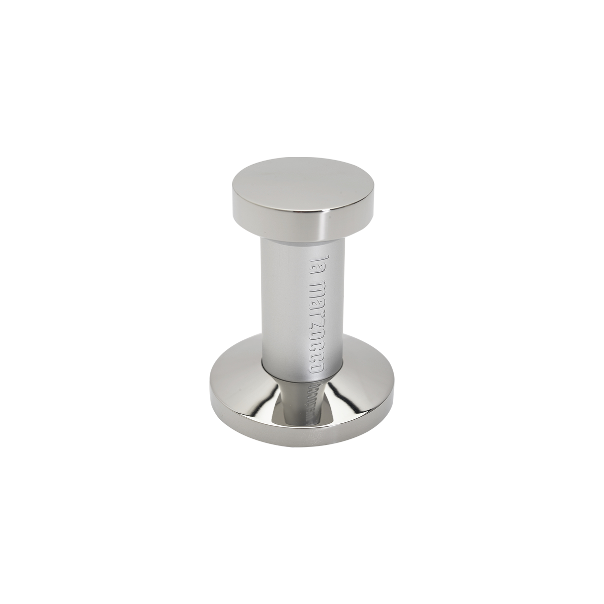 Hochglanzpolierter Edelstahl-Tamper mit La Marzocco Gravur – ein essenzielles Barista Tool für die professionelle Kaffeezubereitung. Das Zubehör bietet optimale Druckverteilung im Siebträger und ist ideal für den Einsatz an Espressomaschinen im Café-Equipment oder in der Gastronomie.