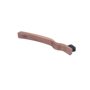 Bürste für Brühgruppe von La Marzocco – Reinigungsbürste mit gebogenem Griff aus Walnussholz und festen schwarzen Borsten. Ideal zur gründlichen Reinigung der Brühgruppe von Espressomaschinen.