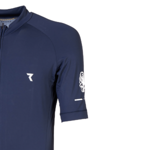 Dunkelblaues La Marzocco Radtrikot mit durchgehendem Reißverschluss und dezenten weißen Logos – funktionelles und atmungsaktives Cycling-Jersey für stilbewusste Kaffeefans auf dem Rennrad.