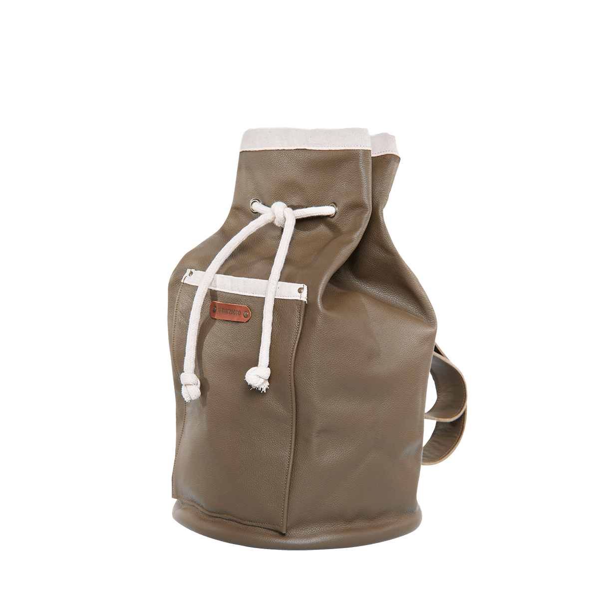 La Marzocco Rucksack in olivgrünem Segeltuch mit weißem Kordelzug und kleiner Außentasche – ein robuster und stilvoller Beutel für Baristas unterwegs, ideal zum Transport von Zubehör oder persönlichen Gegenständen im Alltag oder auf Events.