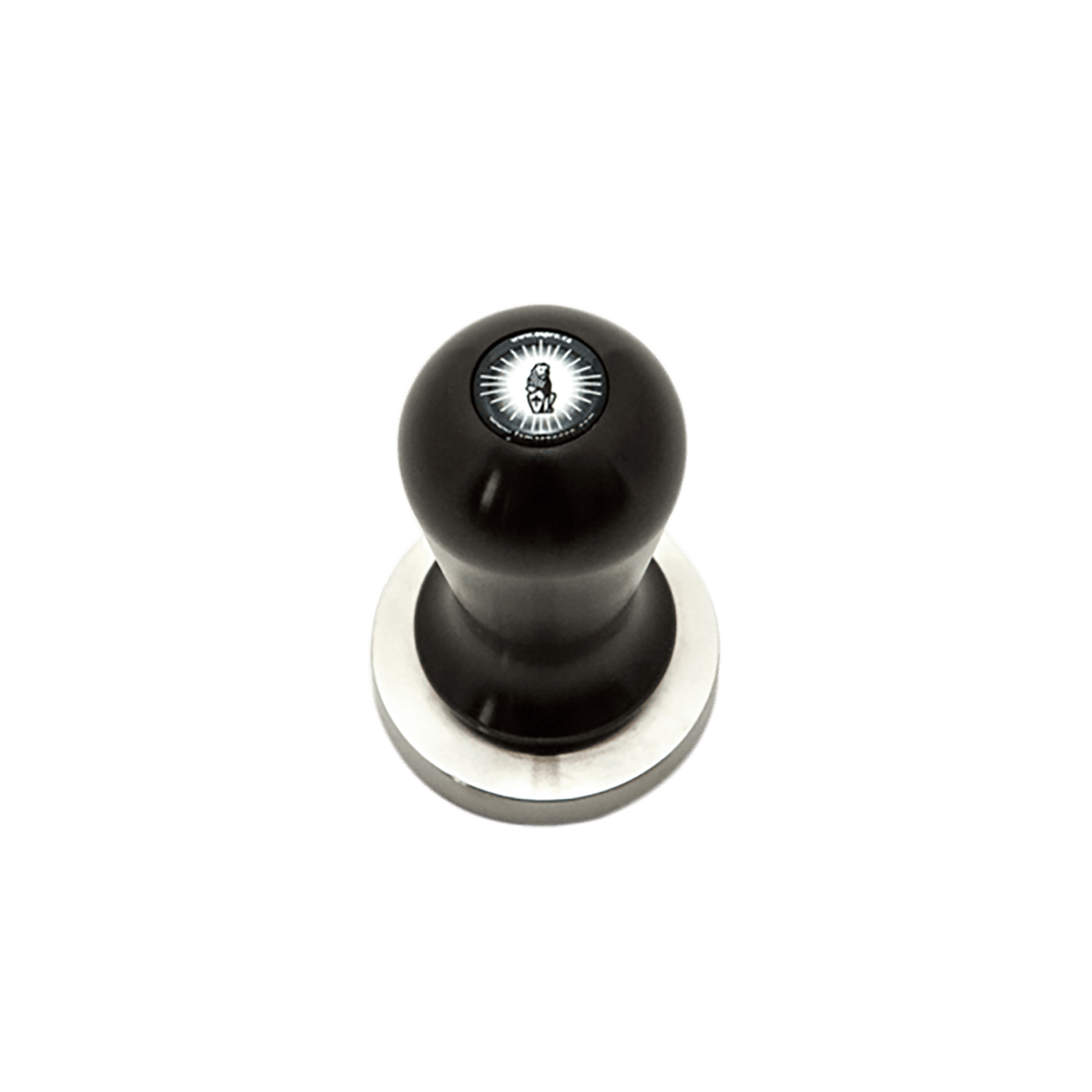 Tamper mit schwarzem Griff und Edelstahlbasis – ein klassisches Barista Tool für die gleichmäßige Verdichtung des Espressopulvers in der Siebträgermaschine. Ideal für den professionellen Einsatz in der Kaffeezubereitung mit La Marzocco Espressomaschinen und unverzichtbares Zubehör im Café-Equipment.