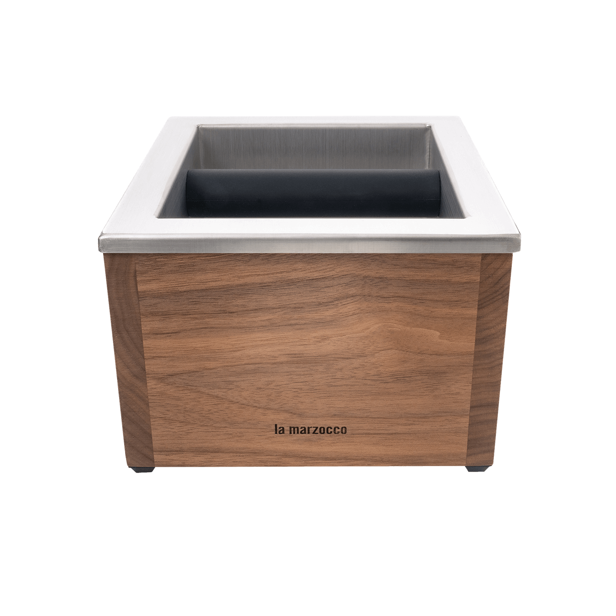 Der La Marzocco Abklopfbehälter in elegantem Edelstahl bietet eine hochwertige Lösung für das saubere Entsorgen von Kaffeesatz in der professionellen Kaffeezubereitung. Als Teil des Café-Equipments ist er perfekt auf Siebträgermaschinen abgestimmt und ergänzt Barista Tools ideal – funktional, robust und stilvoll im Design.