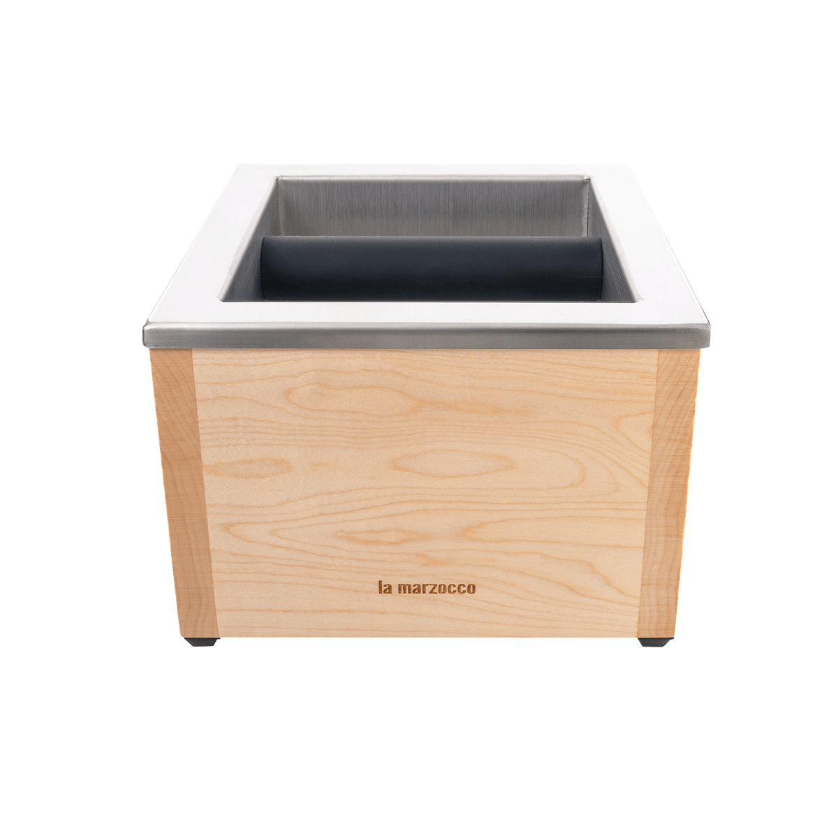 Der La Marzocco Abklopfbehälter in elegantem Edelstahl bietet eine hochwertige Lösung für das saubere Entsorgen von Kaffeesatz in der professionellen Kaffeezubereitung. Als Teil des Café-Equipments ist er perfekt auf Siebträgermaschinen abgestimmt und ergänzt Barista Tools ideal – funktional, robust und stilvoll im Design.