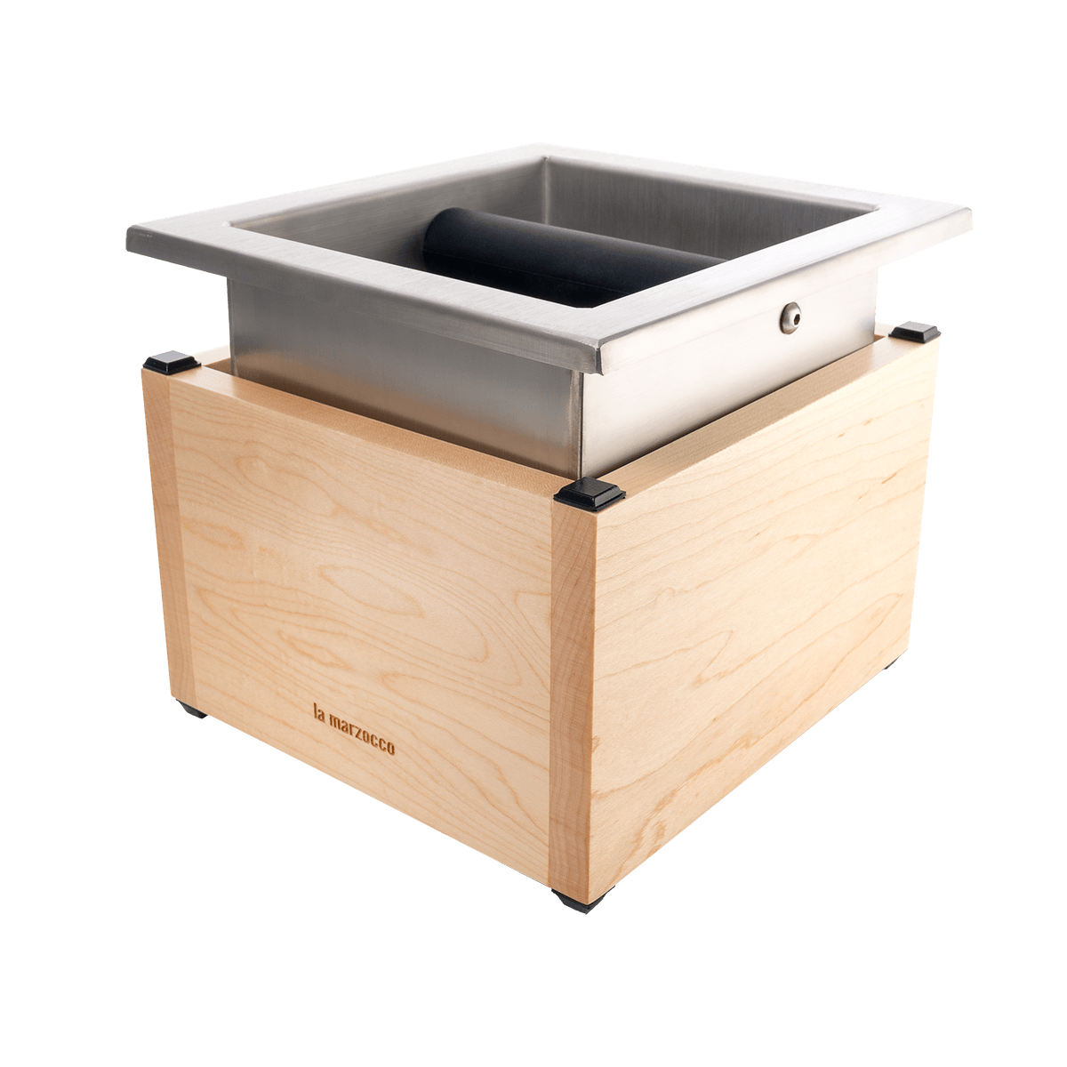 Der La Marzocco Abklopfbehälter in elegantem Edelstahl bietet eine hochwertige Lösung für das saubere Entsorgen von Kaffeesatz in der professionellen Kaffeezubereitung. Als Teil des Café-Equipments ist er perfekt auf Siebträgermaschinen abgestimmt und ergänzt Barista Tools ideal – funktional, robust und stilvoll im Design.