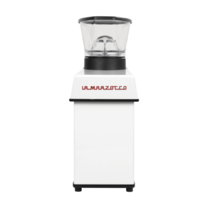 Rückansicht der weißen La Marzocco Kaffeemühle – modernes Design trifft auf professionelle Technik. Ideal für die Kombination mit einer Siebträgermaschine oder Espressomaschine. Stilvoll und funktional für den Einsatz in Gastronomie oder Zuhause