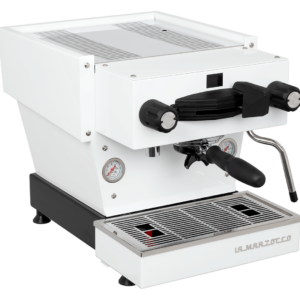 La Marzocco Linea Mini in Weiß – kompakte Siebträgermaschine mit professioneller Technik für Gastronomie und Zuhause. Robustes Gehäuse, elegantes Design und hochwertige Verarbeitung