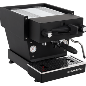 La Marzocco Linea Mini in Schwarz – kompakte Siebträgermaschine mit professioneller Ausstattung für Gastronomie und Zuhause. Robustes Design, leistungsstark und stilvoll