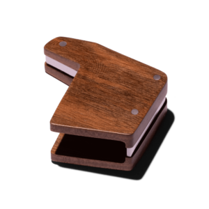 Paddel aus dunklem Holz mit Metalleinsatz zur Steuerung der Wasserzufuhr an La Marzocco Linea Mini Espressomaschinen, Bestandteil des Customization Kits für professionelle Kaffeezubereitung zu Hause und in der Gastronomie