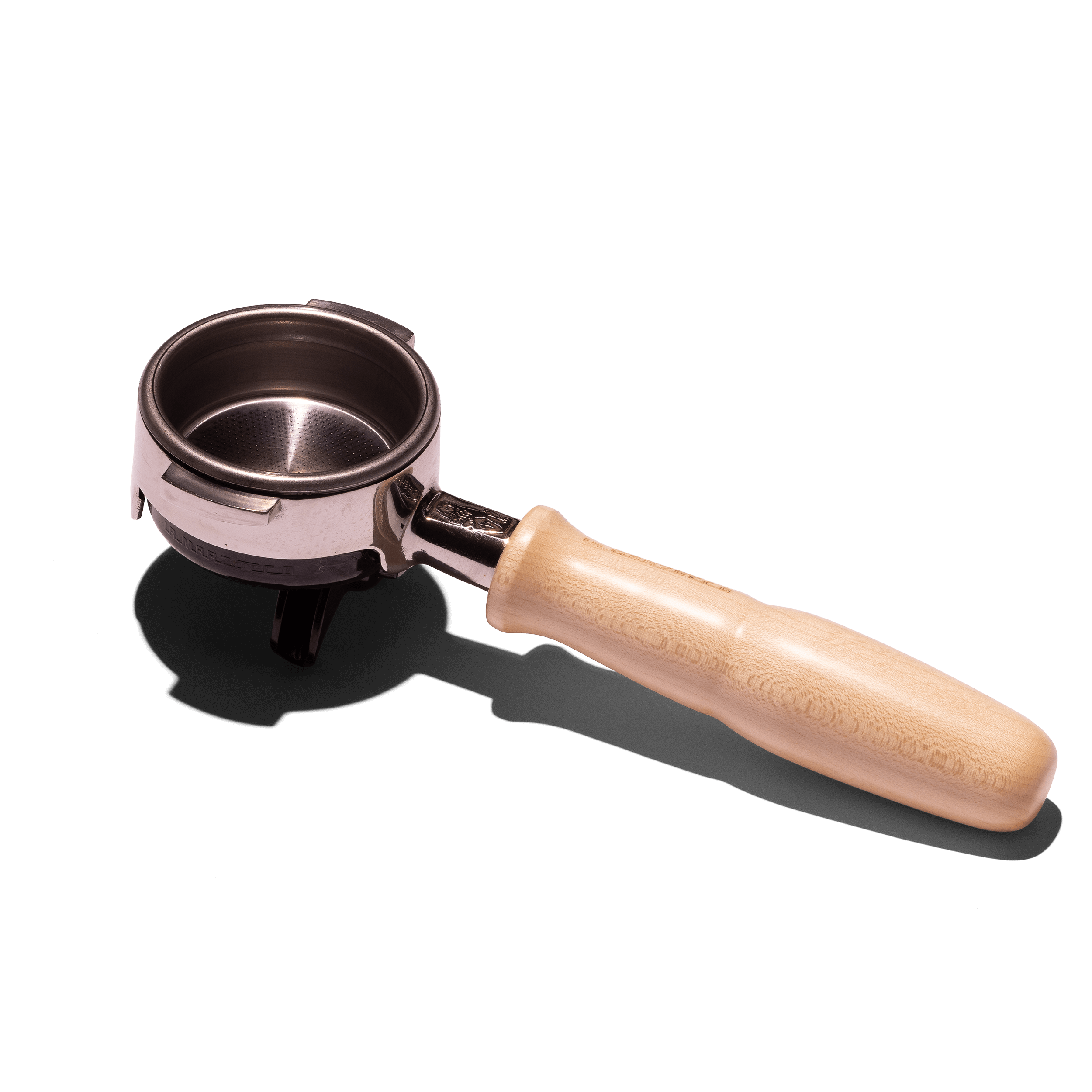 Siebträger aus poliertem Edelstahl mit hellem Ahornholzgriff, Bestandteil des La Marzocco Linea Mini Customization Kits – elegantes Zubehör für Espressomaschinen in der Gastronomie und zur professionellen Kaffeezubereitung zu Hause