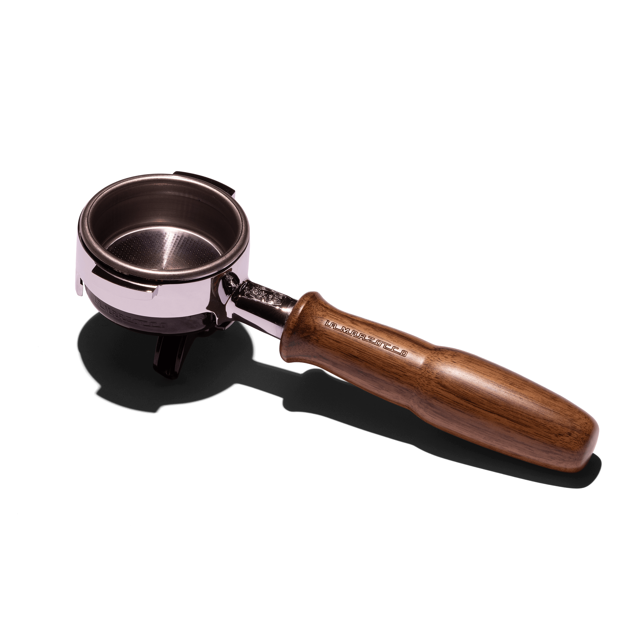 Siebträger aus poliertem Edelstahl mit ergonomischem Griff aus Ahornholz, Teil des La Marzocco Linea Mini Customization Kits – Zubehör für Espressomaschinen in Gastronomie und zur professionellen Kaffeezubereitung zu Hause