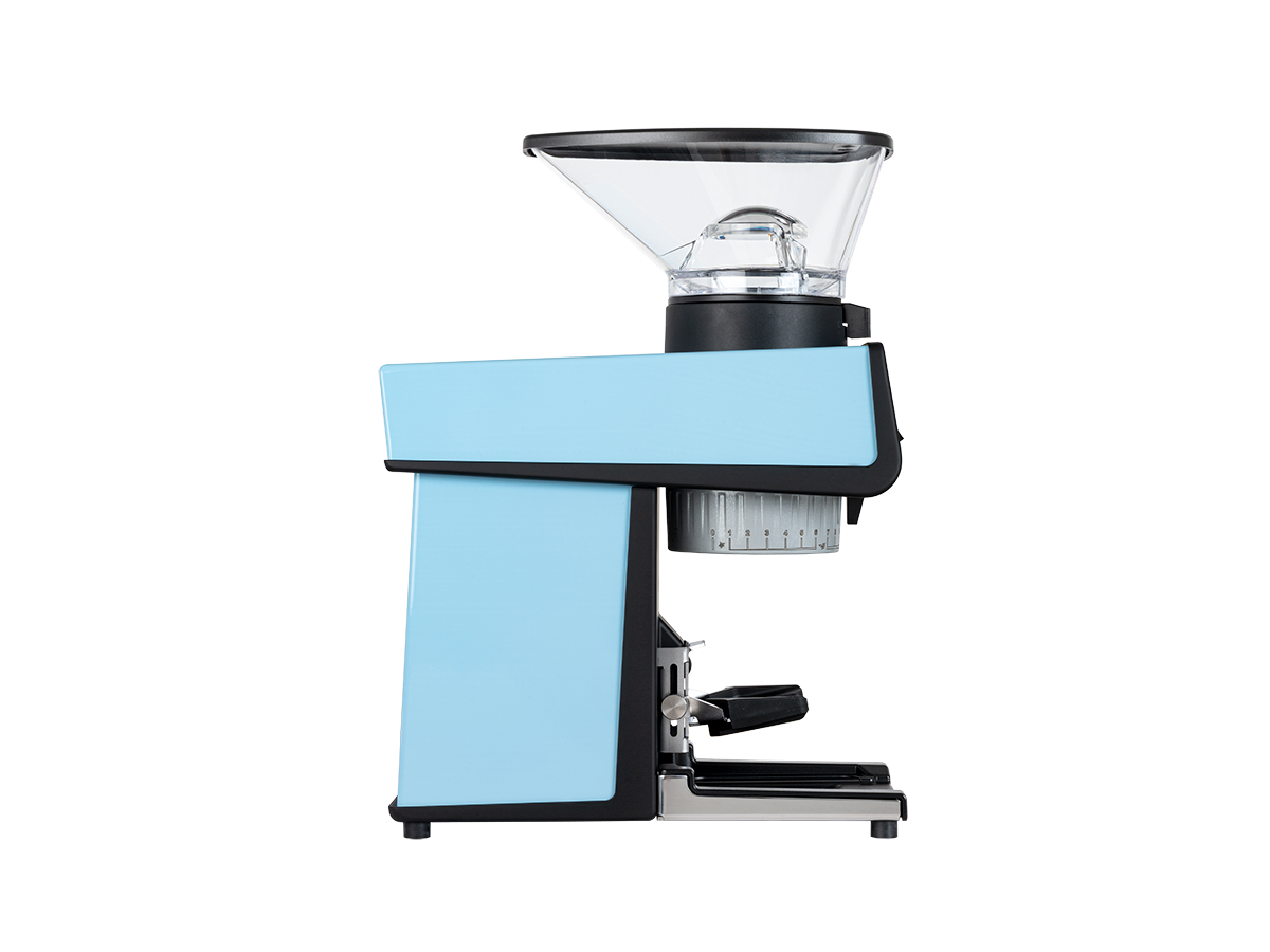 Seitenansicht der La Marzocco Pico Blau Kaffeemühle – hochwertige Espressomühle mit verstellbarer Siebträgergabel und automatisch schließendem Bohnenbehälter.